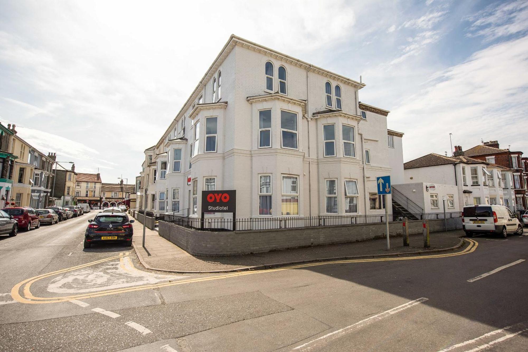 Oyo Studiotel Gy - Modern Hotel Apartments Great Yarmouth Exterior photo